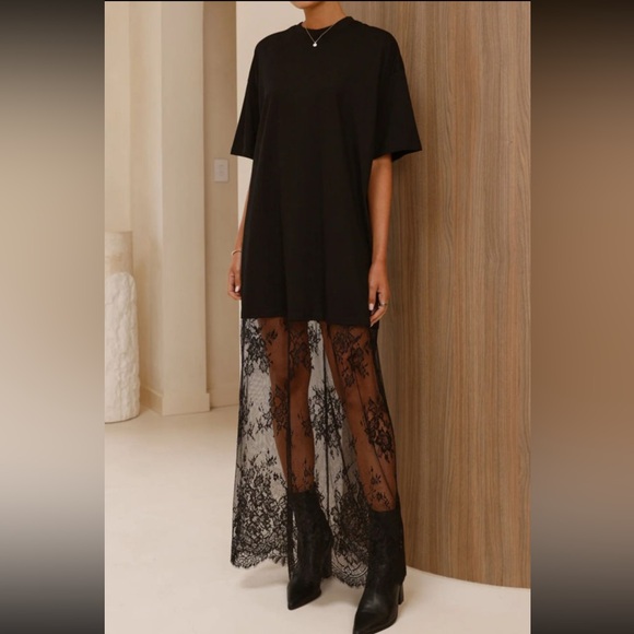 Dresses & Skirts - ✨Black Lace Overlay Dress ✨